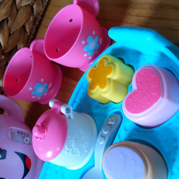 🧩 Fisher Price Laugh & Learn - Sweet Manners Tea Set - Picture 5 of 15